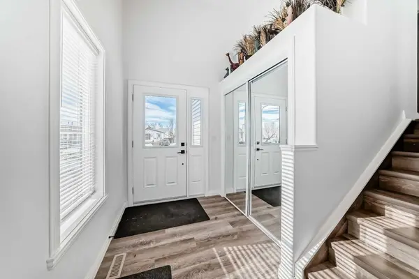 5032 59 ST, Innisfail, AB T4G0N6