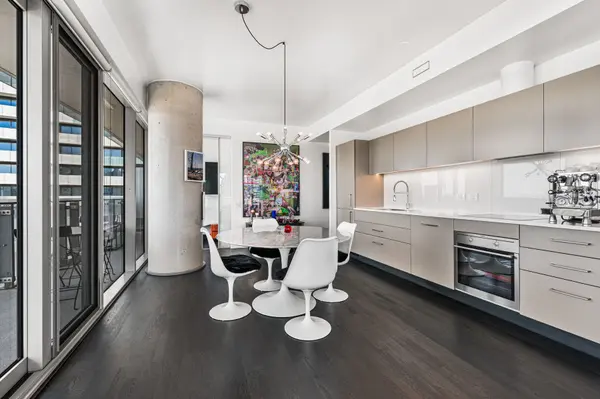 70 Distillery LN #2602, Toronto C08, ON M5A 0E3