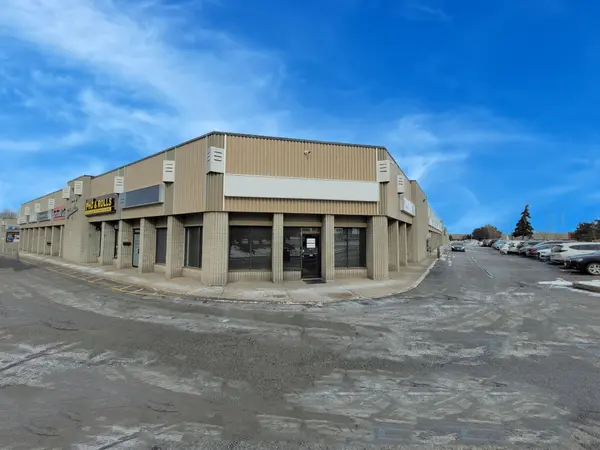 4300 Steeles AVE W #Unit 31, Vaughan, ON L4L 4C2