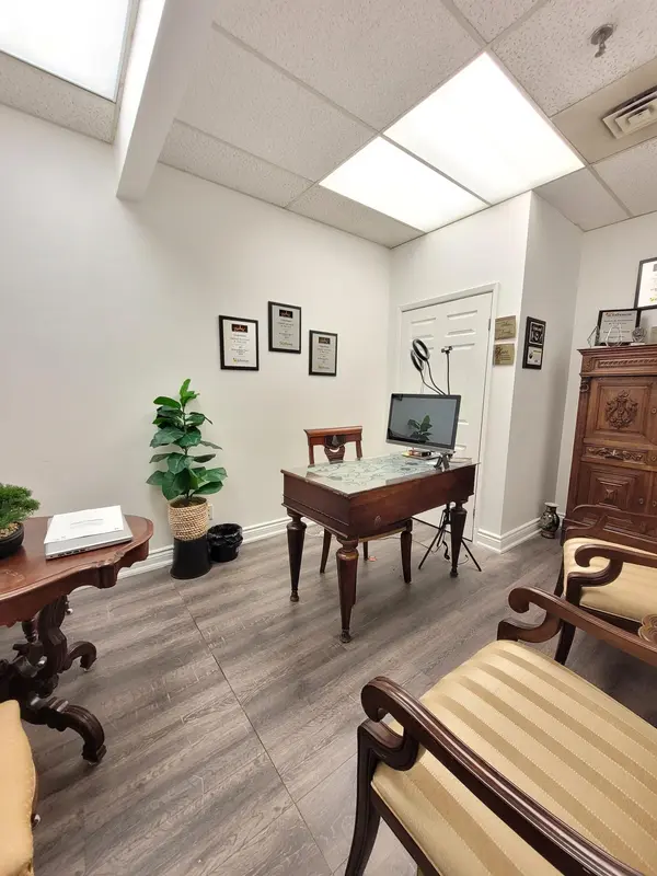 4300 Steeles AVE W #Unit 31, Vaughan, ON L4L 4C2