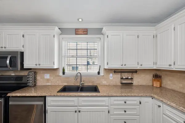 444 Hayes ST, Tay, ON L0K 1R0