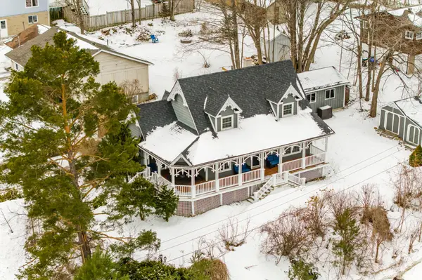 444 Hayes ST, Tay, ON L0K 1R0