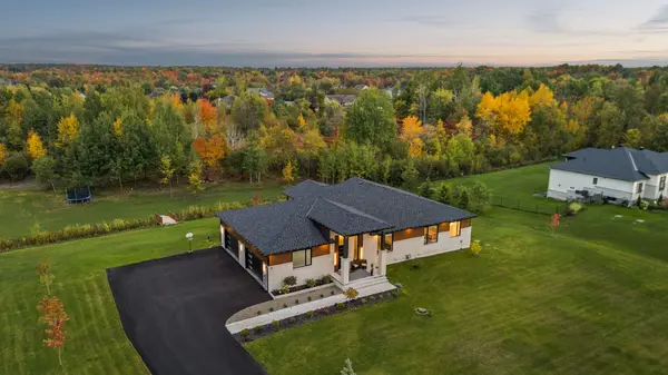 60 Synergy WAY, Kanata, ON K2W 0K3