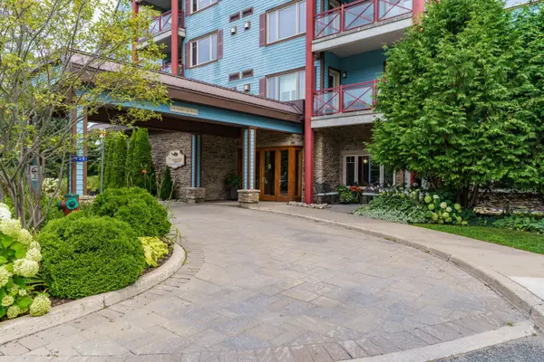 130 STEAMSHIP BAY RD #307, Gravenhurst, ON P1P 1Z9