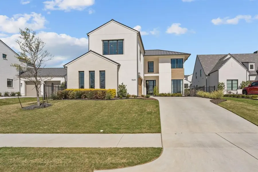 9644 Latour Lane, Fort Worth, TX 76126