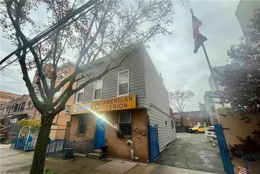 820 49th ST, Brooklyn, NY 11220