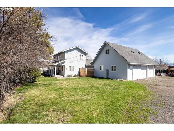 603 3RD ST, La Grande, OR 97850