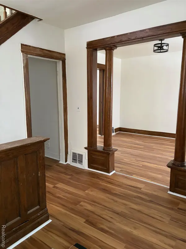 628 Collingwood ST, Detroit, MI 48202