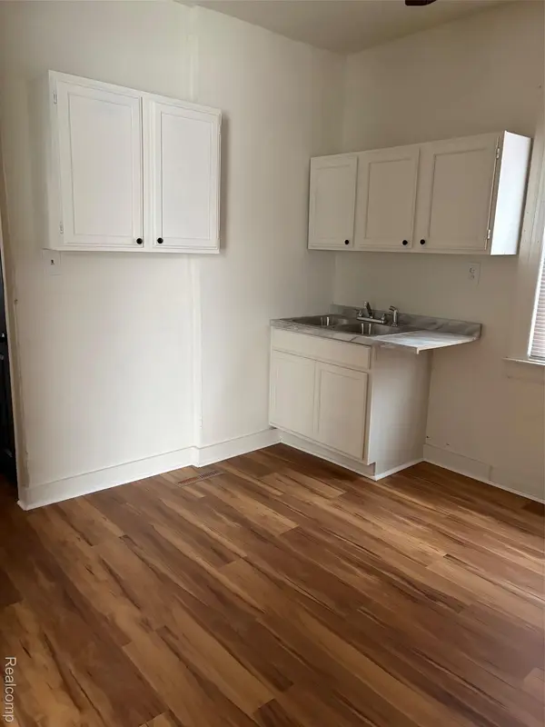 628 Collingwood ST, Detroit, MI 48202