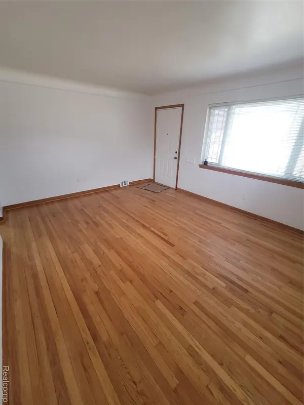 1641 Fairview AVE, Royal Oak Charter Township, MI 48073