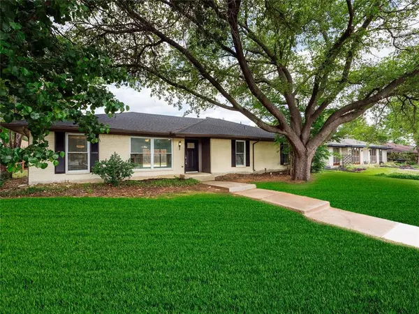 2310 Greenmeadow Drive, Carrollton, TX 75006