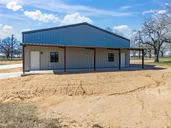623 Lake Valley Road, Sunset, TX 76270