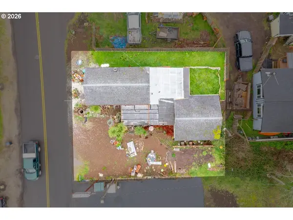 4955 CRAB AVE, Tillamook, OR 97141