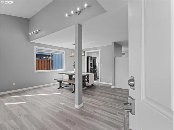 17235 NW MEADOW GRASS DR, Beaverton, OR 97006