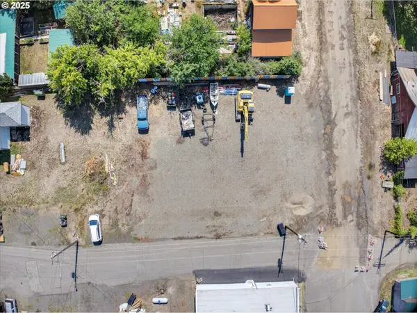 101 S PINE ST, Wallowa, OR 97885