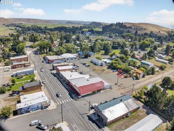 101 S PINE ST, Wallowa, OR 97885