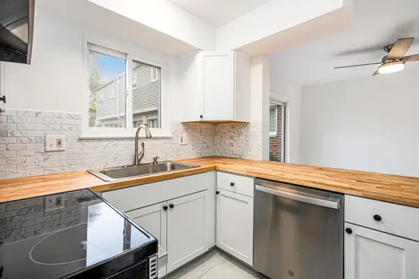 3351 Williamsburg RD, Ann Arbor, MI 48108