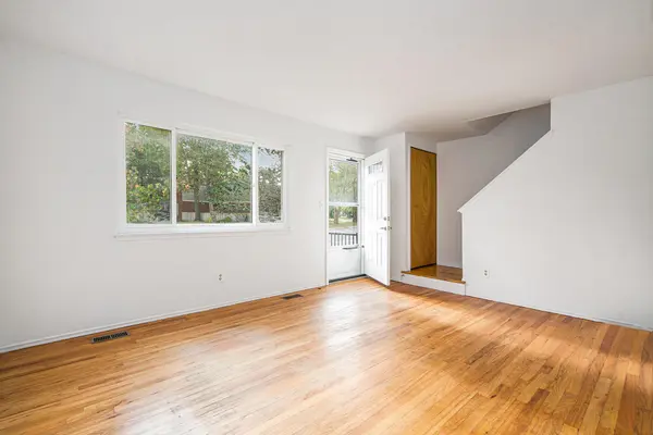 3351 Williamsburg RD, Ann Arbor, MI 48108