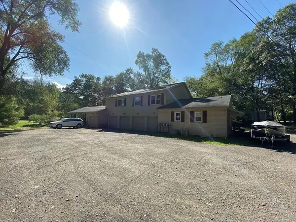 260 W Unadilla ST, Pinckney Vllg, MI 48169