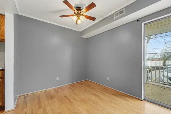 2070 Fort ST #G-4, Trenton City, MI 48183