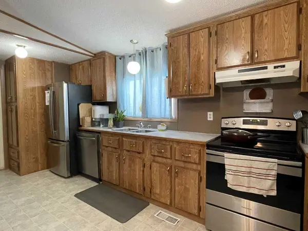 10508 98 AVE, High Level, AB T0H 1Z0