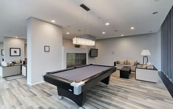 33 Charles ST E #3902, Toronto C08, ON M4Y 0A2