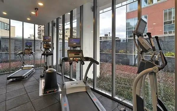 33 Charles ST E #3902, Toronto C08, ON M4Y 0A2