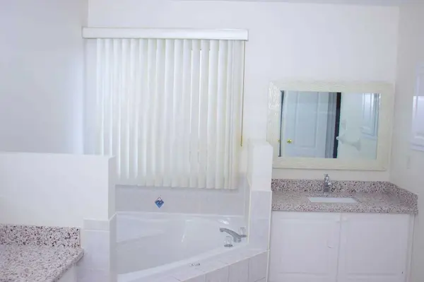 103 Sunridge ST, Richmond Hill, ON L4E 3Z4