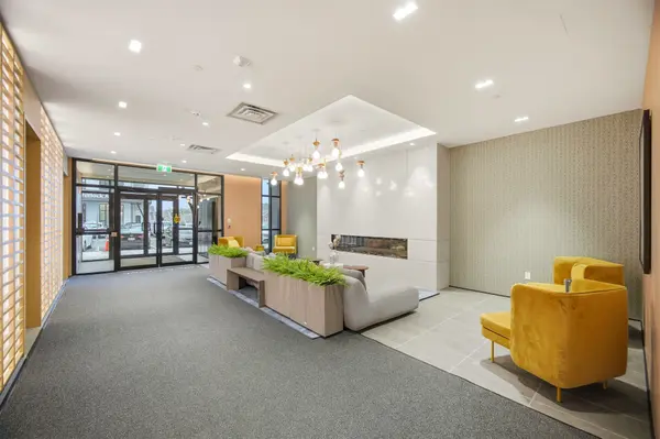 750 Whitlock AVE #108, Milton, ON L9E 1M4