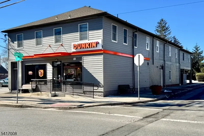 12-18 River Rd, Fair Lawn Boro, NJ 07410