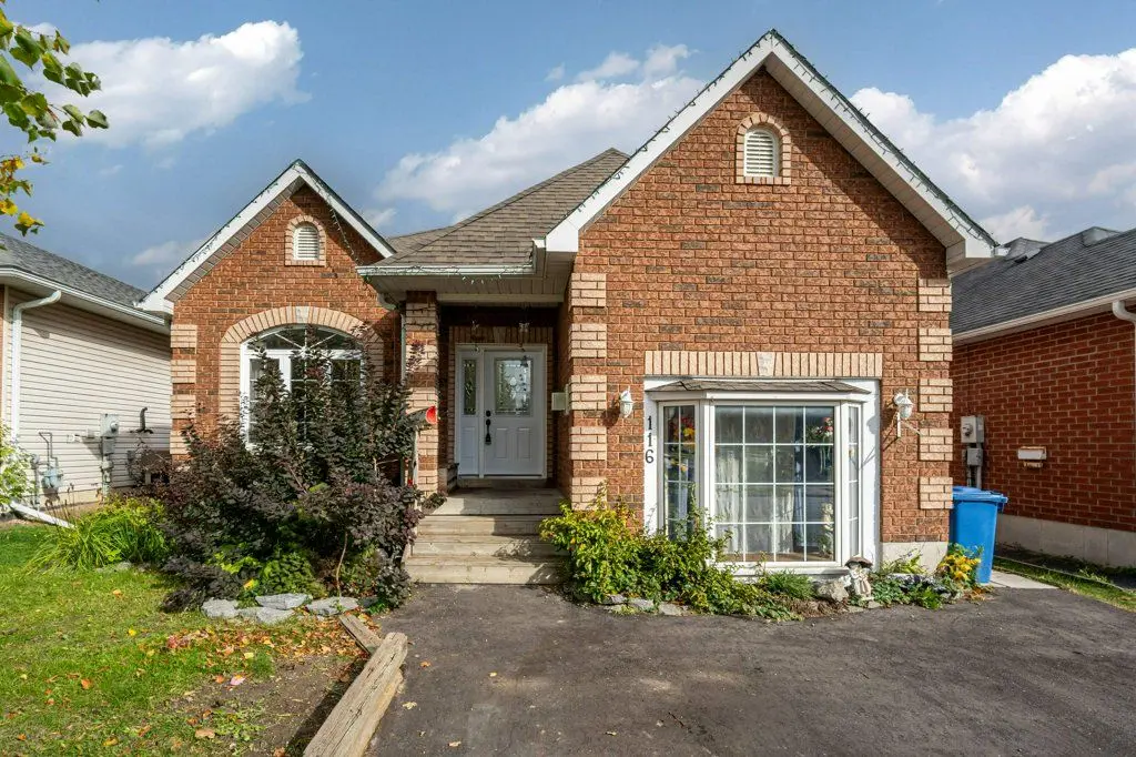 116 Adelaide ST S, Kawartha Lakes, ON K9V 0B7