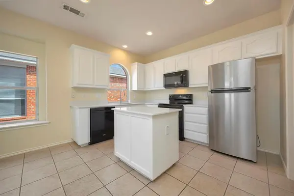 12901 Farmington Drive, Fort Worth, TX 76244