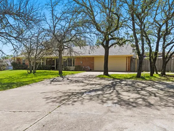 408 Canyon Trail Road, Weatherford, TX 76087