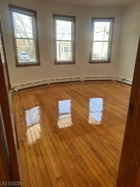 91 Halstead Ave #1, Wallington Boro, NJ 07057