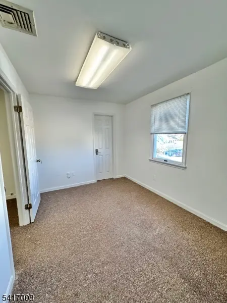 12-18 River Rd, Fair Lawn Boro, NJ 07410