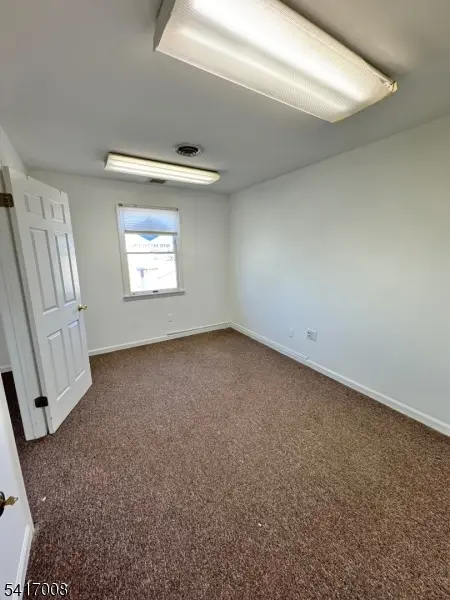 12-18 River Rd, Fair Lawn Boro, NJ 07410