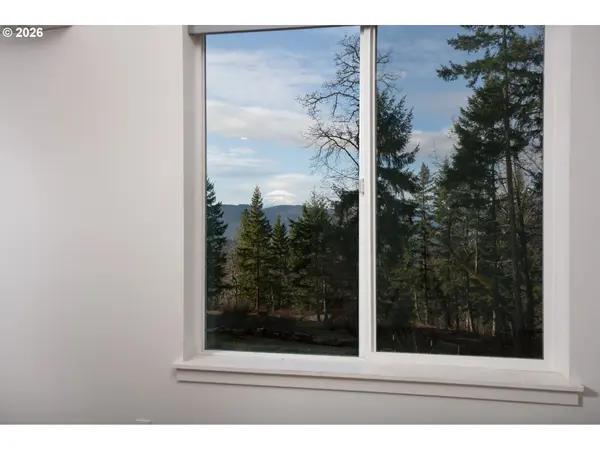 244 LYONS RD, White Salmon, WA 98672