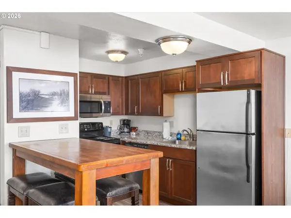 88416 1ST AVE #322, Florence, OR 97439