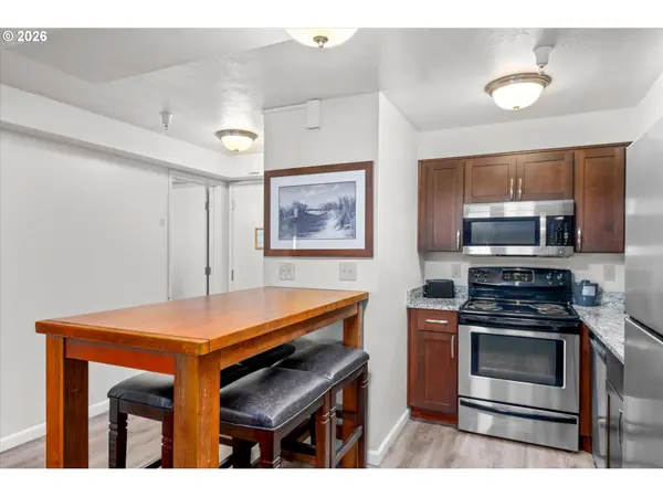 88416 1ST AVE #322, Florence, OR 97439