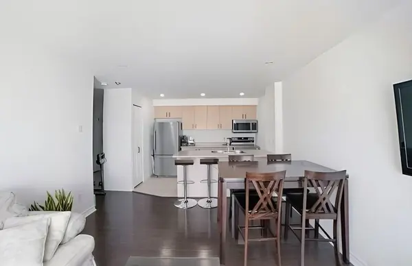 91 Aspen Springs DR #305, Clarington, ON L1C 5J9