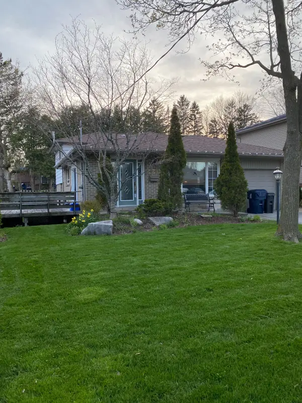 226 Parlette AVE, Toronto E10, ON M1C 2S5