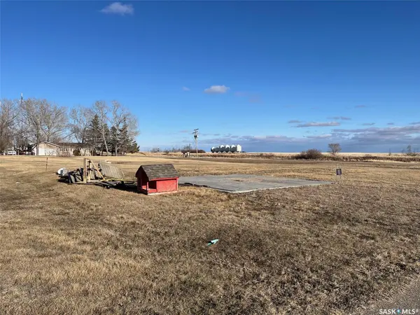 21 Adelaide STREET, Manor, SK S0C 1R0