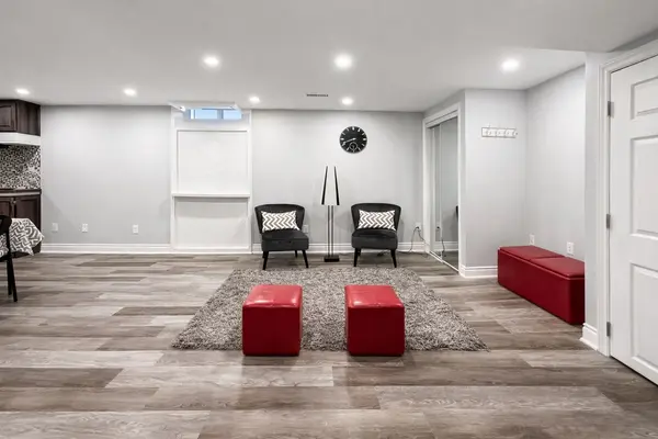 3183 Valcourt CRES #Lower, Mississauga, ON L5L 5K2