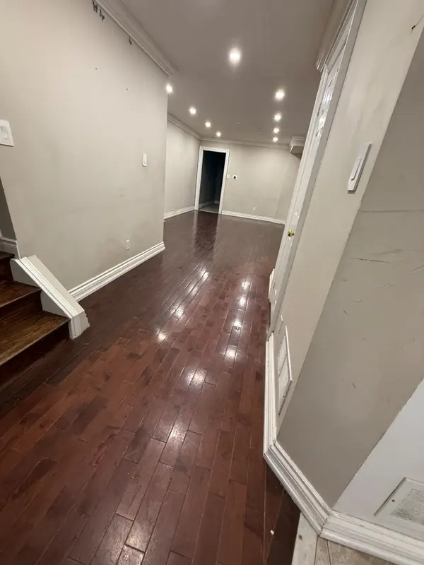 12 Caruso DR, Brampton, ON L6Y 5B1