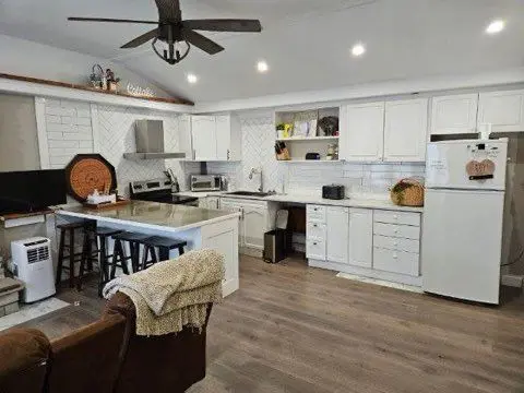 71454 Shoreline DR, Bluewater, ON N0M 1N0