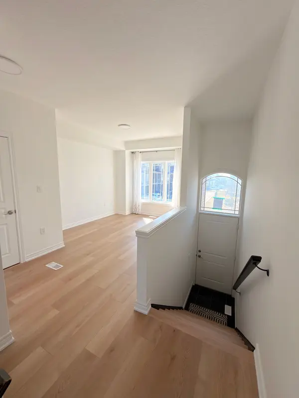 60 Bloom CRES, Hamilton, ON L0R 1P0