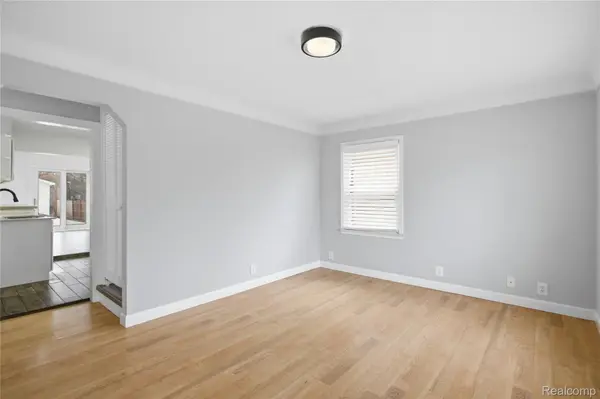 3104 Prairie AVE, Royal Oak, MI 48073