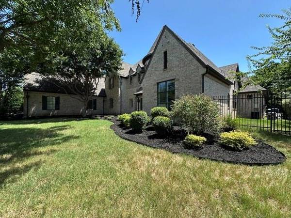 801 Glenmont Road, Keller, TX 76248