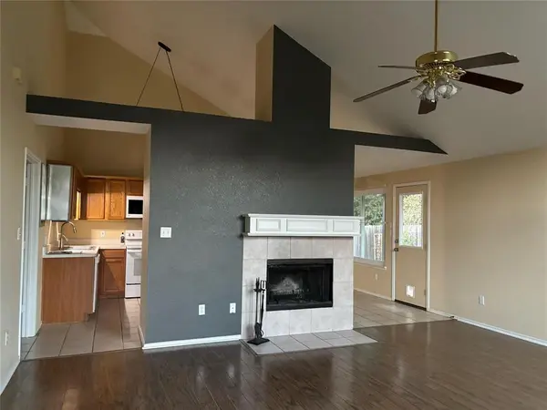 1210 Hidden Oaks Drive, Mansfield, TX 76063