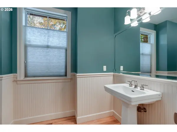 10956 SW BRETTON CT, Tigard, OR 97224